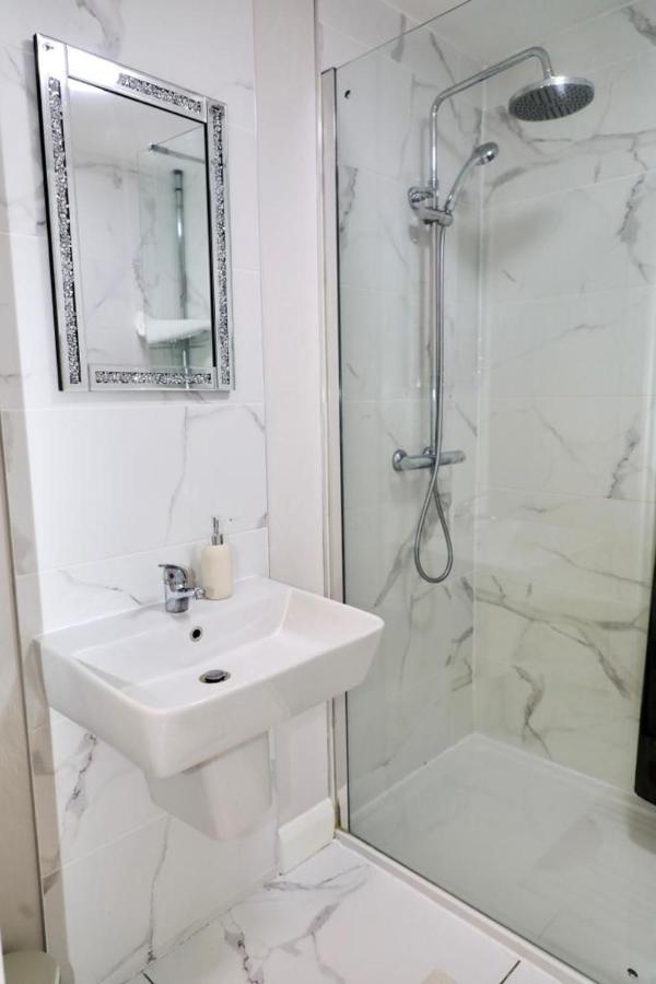 Lovely 2- Bedroom Apartment In Belfast Dış mekan fotoğraf