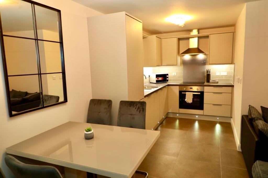 Lovely 2- Bedroom Apartment In Belfast Dış mekan fotoğraf