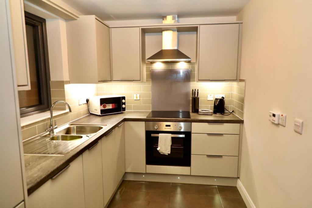 Lovely 2- Bedroom Apartment In Belfast Dış mekan fotoğraf