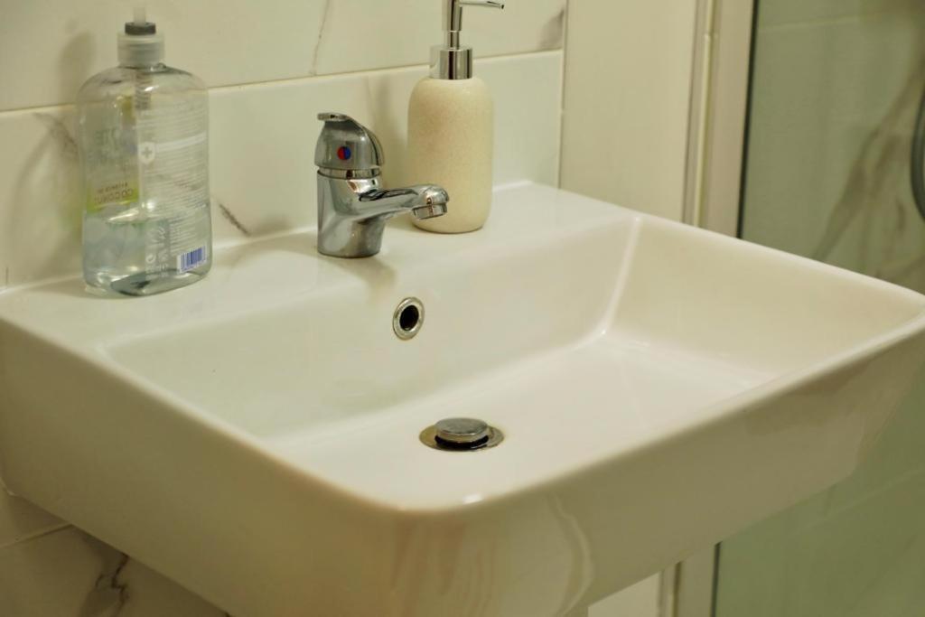 Lovely 2- Bedroom Apartment In Belfast Dış mekan fotoğraf