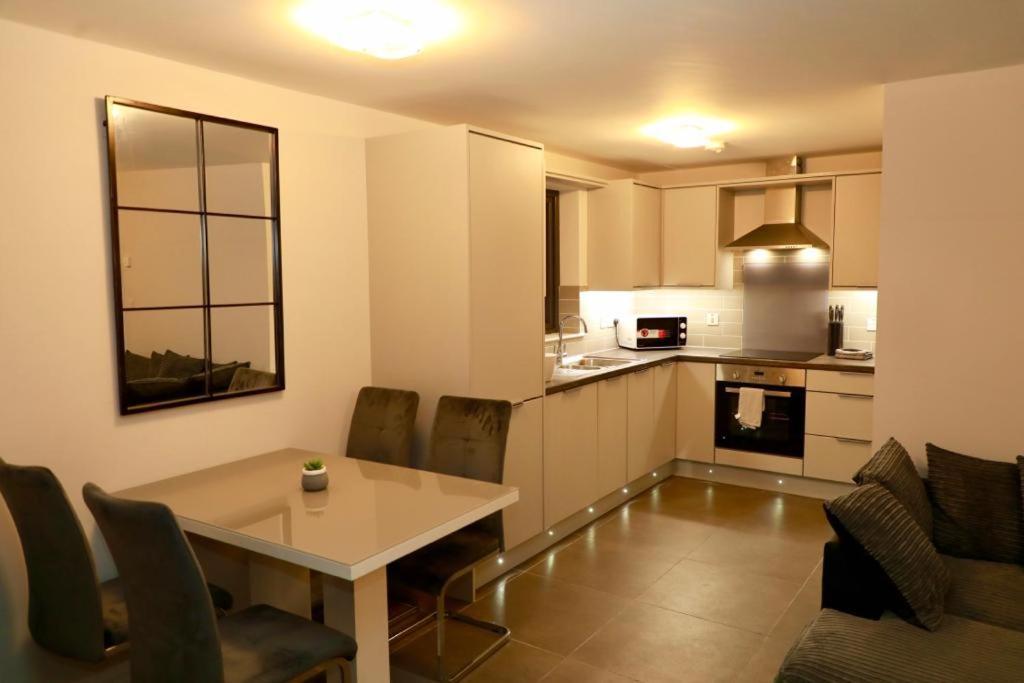Lovely 2- Bedroom Apartment In Belfast Dış mekan fotoğraf
